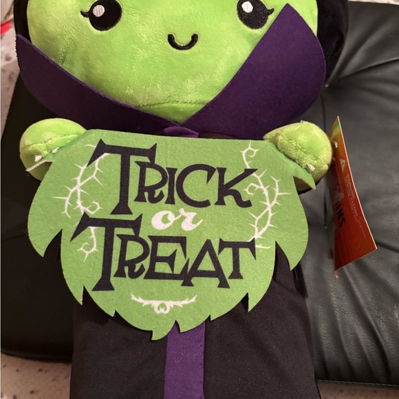 Disney Maleficent Greeter - Picture 7 of 7